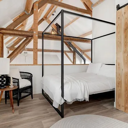 Holiday home Luxe In Dijkboerderij