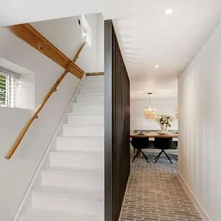 Luxe In Dijkboerderij Zuid-Beijerland
