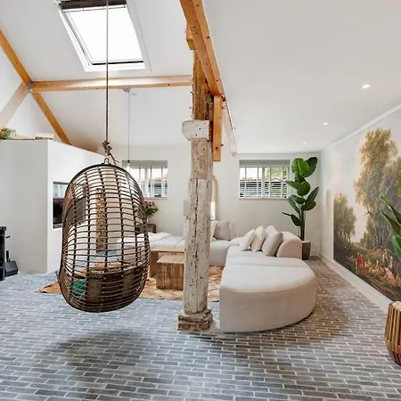 Luxe In Dijkboerderij Holiday home