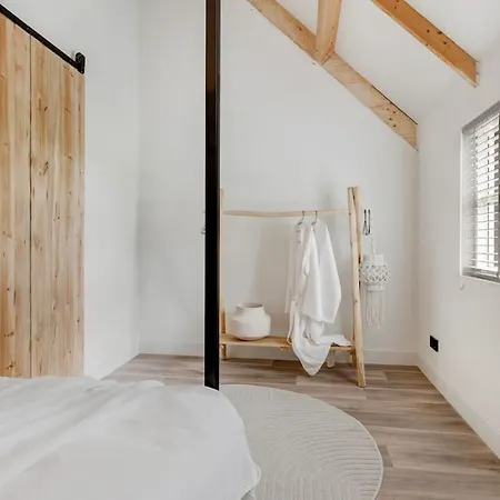 Luxe In Dijkboerderij * Zuid-Beijerland