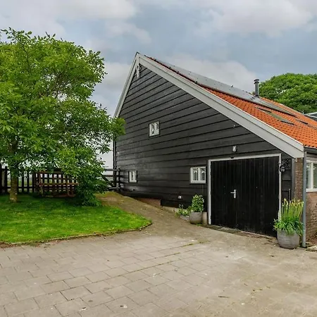 Holiday home Luxe In Dijkboerderij Zuid-Beijerland